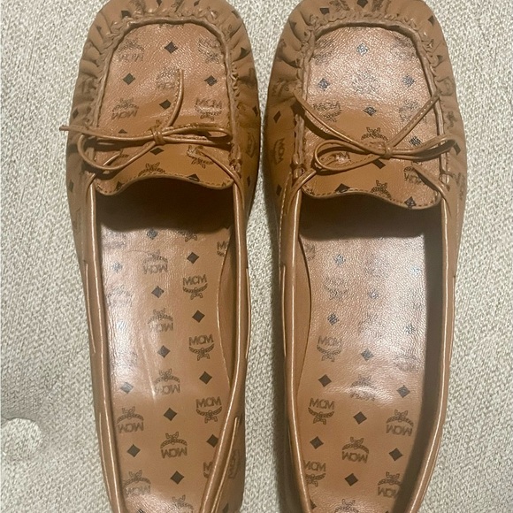 Used AUTHENTIC MCM Loafers. Size 40 (10) - Picture 4 of 4